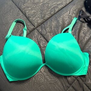 Victoria's Secret Green Bra